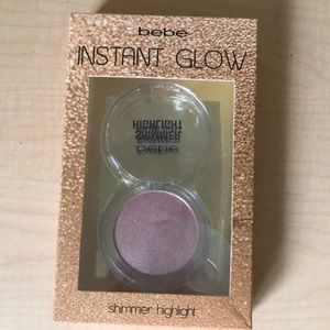 Makeup highlighter